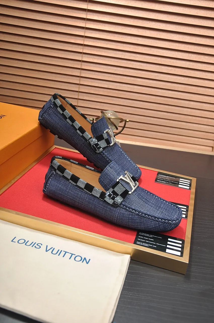 Men's men's shoes 💰420💶 [LV Doudou shoes] (water-dyed cowhide lining) new model is on the market, available on the official website. The new Doudou shoes are processed into single-color materials, and the uppers are made of imported horsehide leather. The body of the shoe is fully hemmed with mark thread, and is lined with imported original cowhide leather. The elegant shoe shape is super suitable for all-matching, and the size is 38-44.